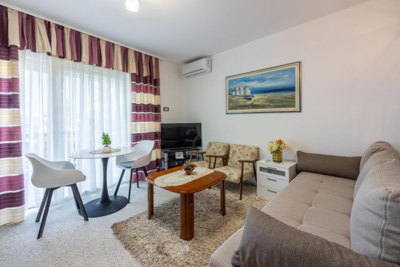 Villa Lucia 2 Dramalj Bagian luar foto
